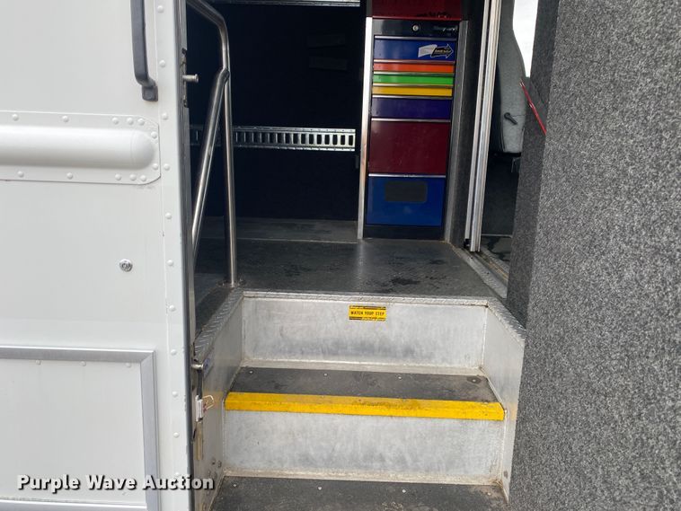 image for item KB9591 2010 Workhorse W62  delivery truck