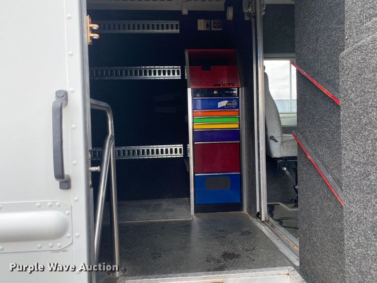 image for item KB9591 2010 Workhorse W62  delivery truck