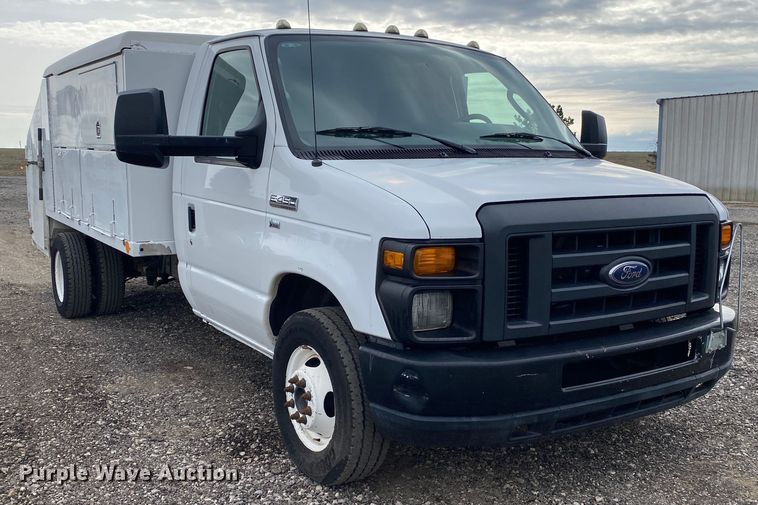 image for item KB9594 2011 Ford E450 Super Duty  utility van