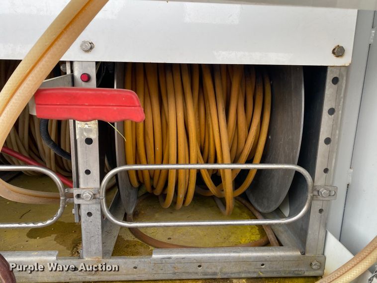 image for item KB9594 2011 Ford E450 Super Duty  utility van