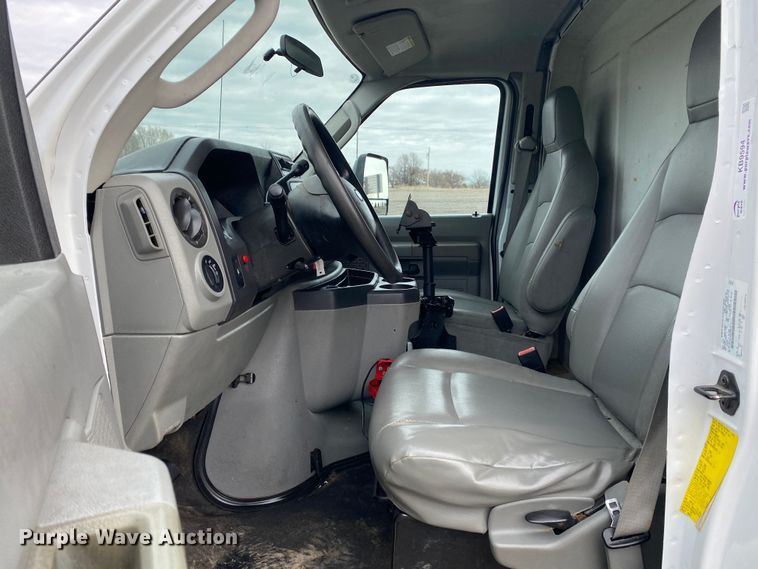 image for item KB9594 2011 Ford E450 Super Duty  utility van