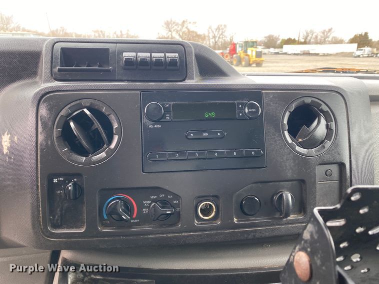 image for item KB9594 2011 Ford E450 Super Duty  utility van