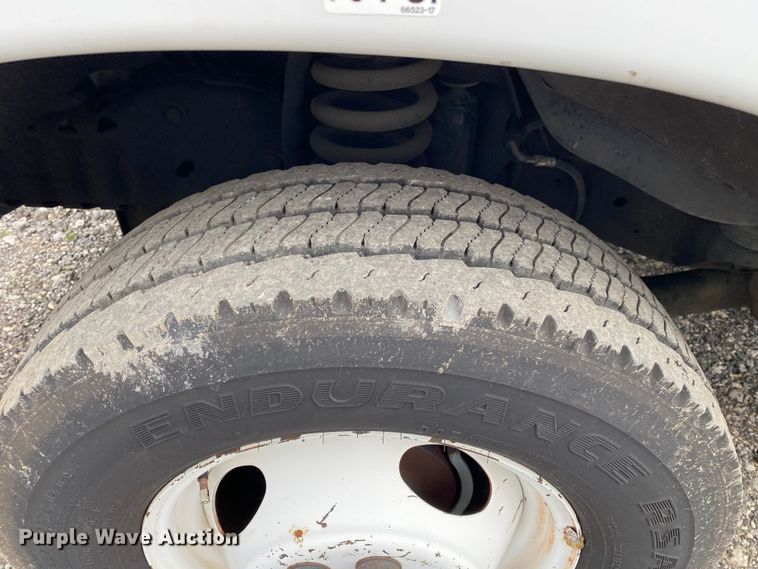 image for item KB9594 2011 Ford E450 Super Duty  utility van