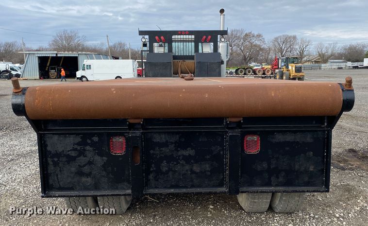 image for item KB9595 1996 Mack RD688S  winch truck