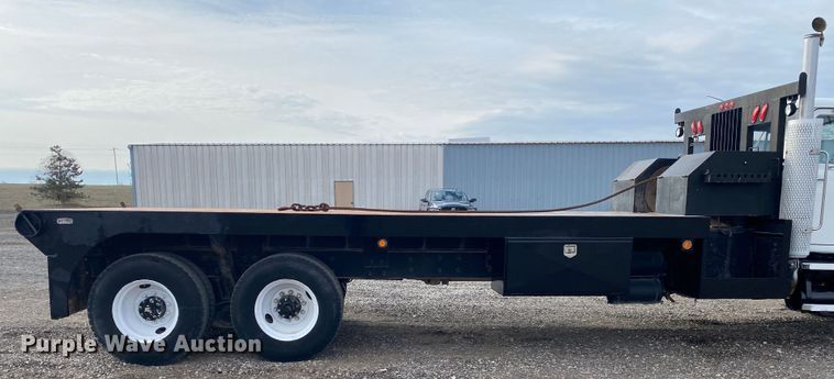 image for item KB9595 1996 Mack RD688S  winch truck