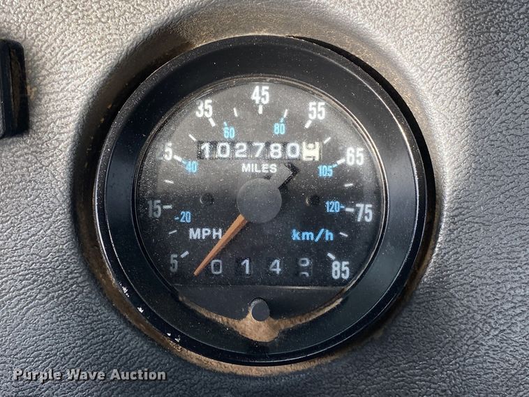 image for item KB9595 1996 Mack RD688S  winch truck