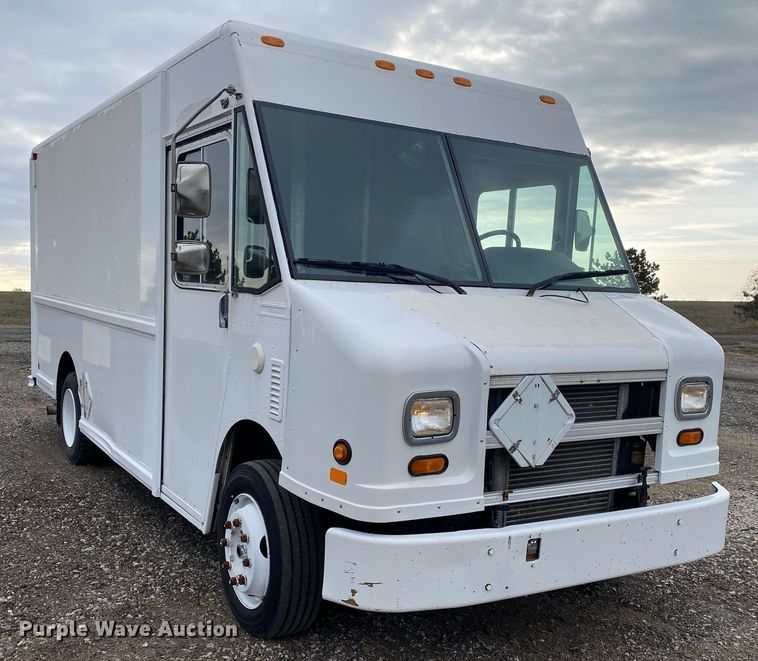 image for item KB9596 2006 Freightliner MT45  delivery truck