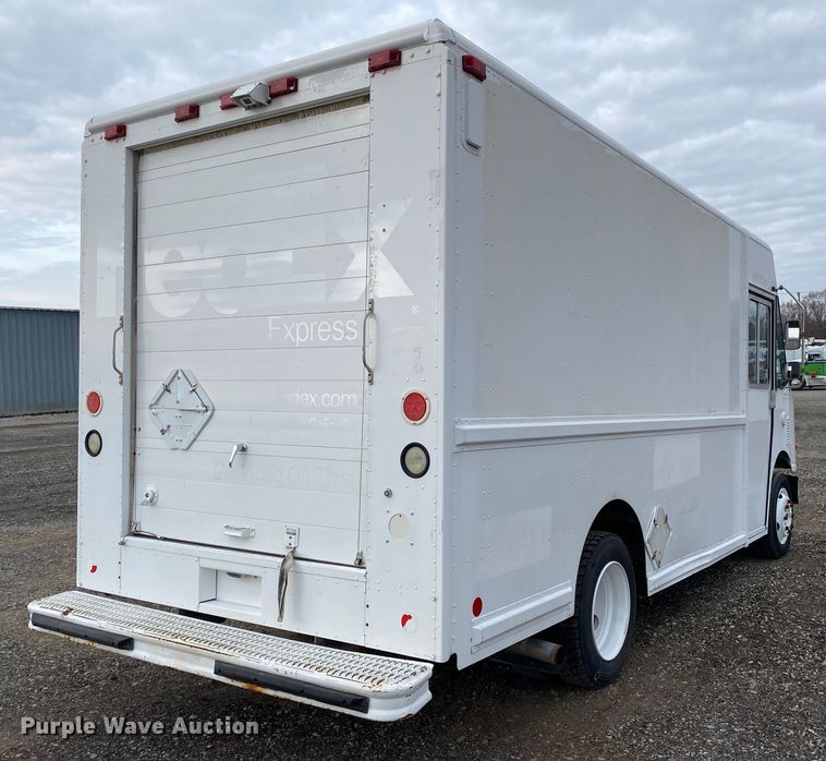 image for item KB9596 2006 Freightliner MT45  delivery truck