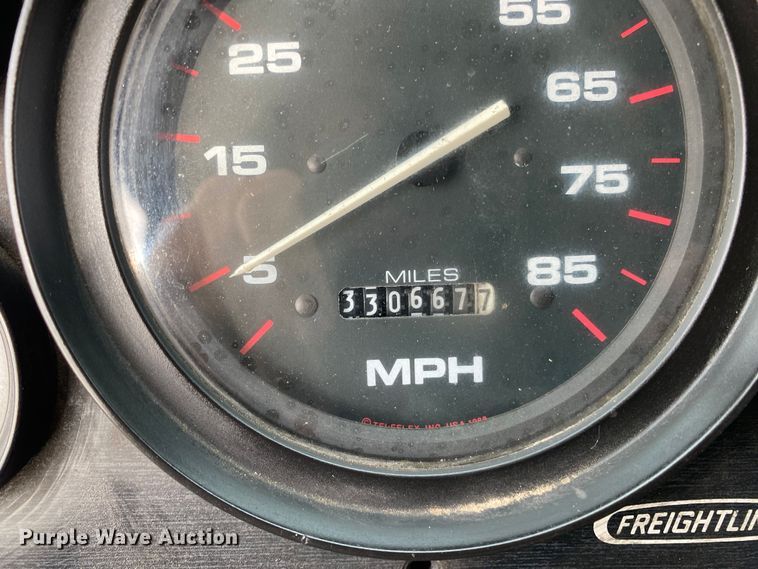 image for item KB9596 2006 Freightliner MT45  delivery truck