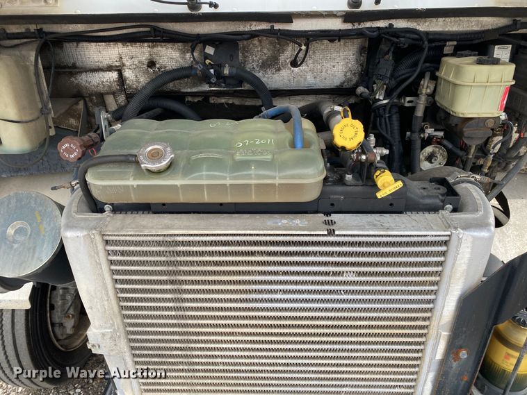 image for item KB9596 2006 Freightliner MT45  delivery truck