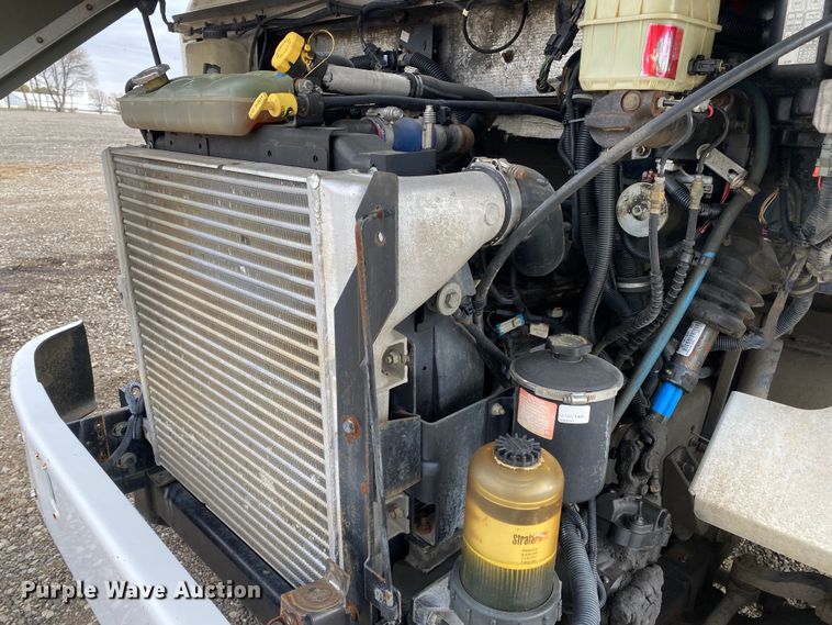 image for item KB9596 2006 Freightliner MT45  delivery truck