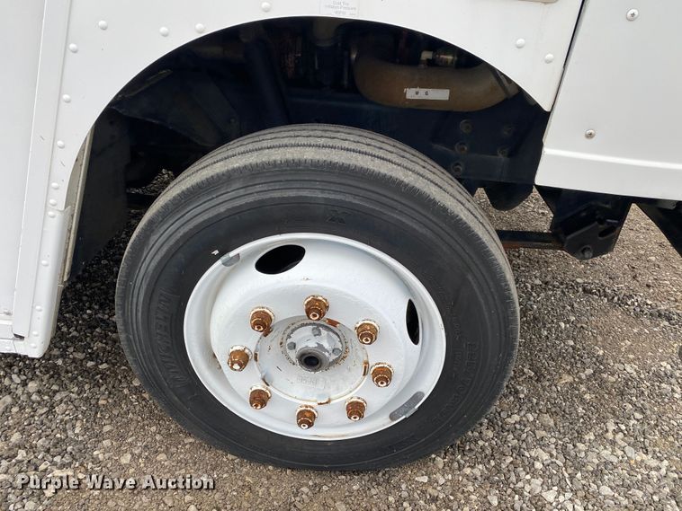 image for item KB9596 2006 Freightliner MT45  delivery truck