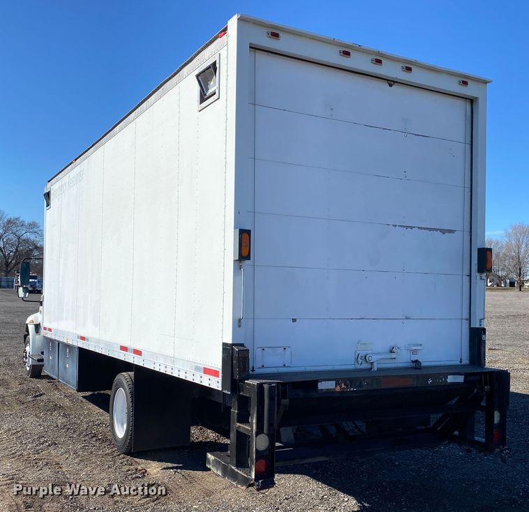 image for item KB9599 2003 International 4200 SBA  box truck