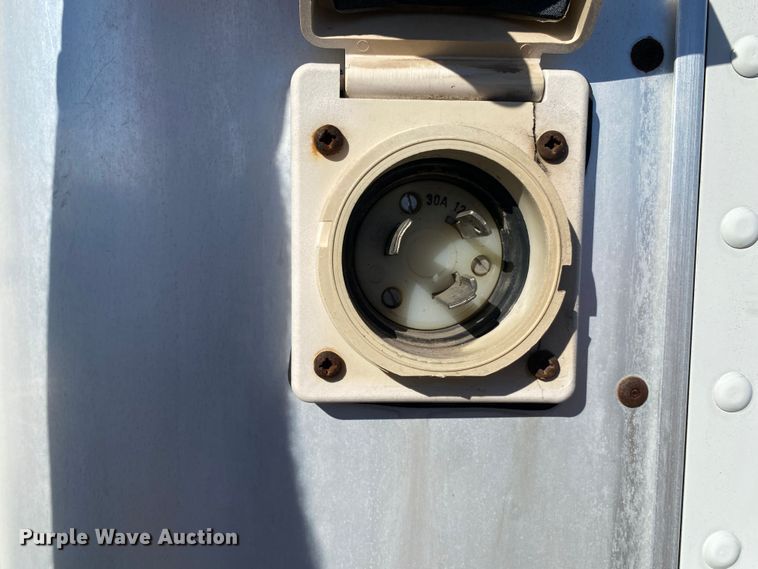 image for item KB9599 2003 International 4200 SBA  box truck