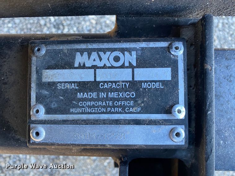 image for item KB9599 2003 International 4200 SBA  box truck