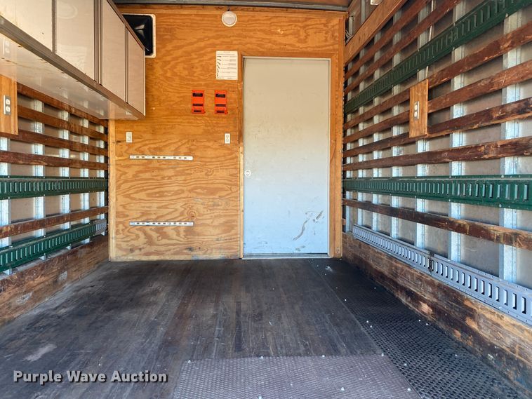 image for item KB9599 2003 International 4200 SBA  box truck