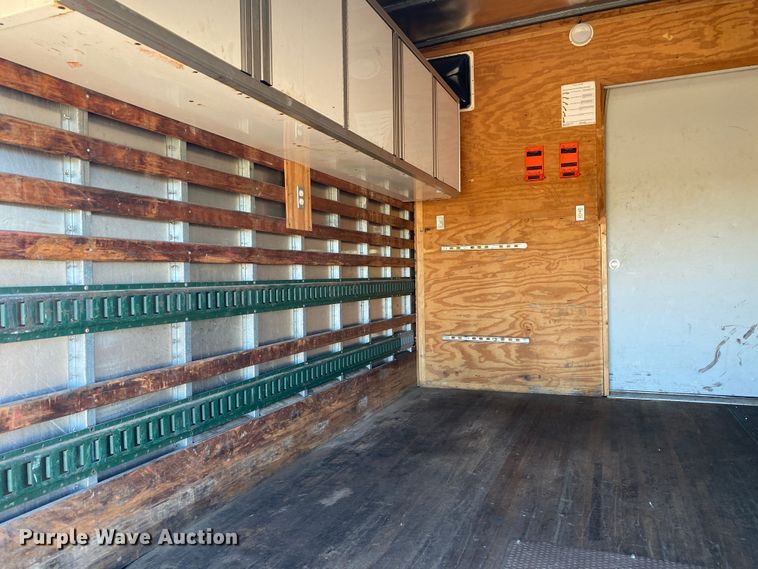 image for item KB9599 2003 International 4200 SBA  box truck