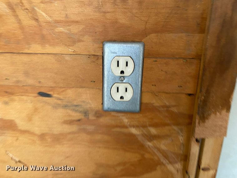 image for item KB9599 2003 International 4200 SBA  box truck