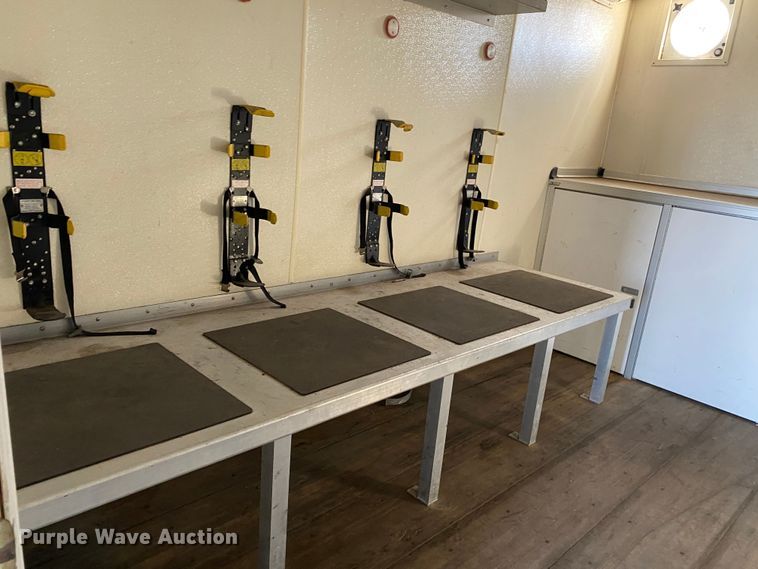 image for item KB9599 2003 International 4200 SBA  box truck