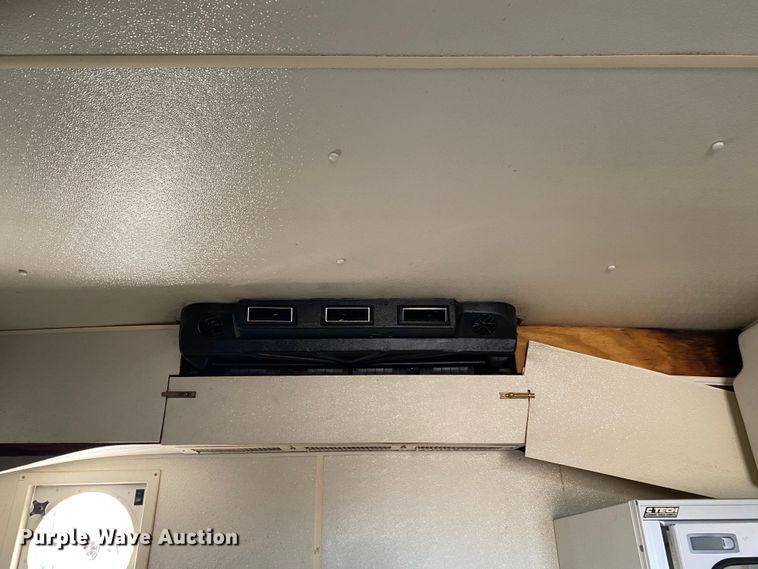 image for item KB9599 2003 International 4200 SBA  box truck