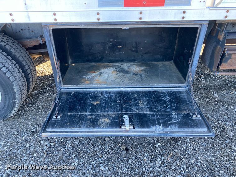 image for item KB9599 2003 International 4200 SBA  box truck