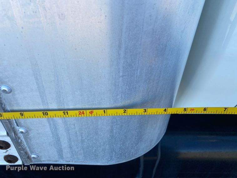 image for item KB9599 2003 International 4200 SBA  box truck