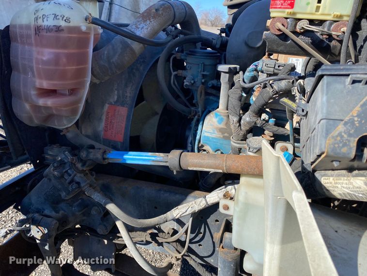 image for item KB9599 2003 International 4200 SBA  box truck