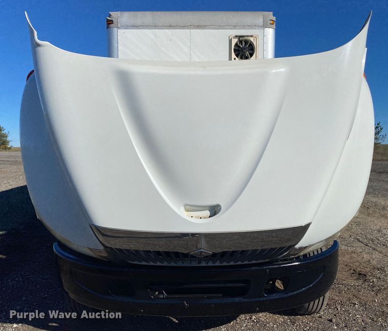 image for item KB9599 2003 International 4200 SBA  box truck