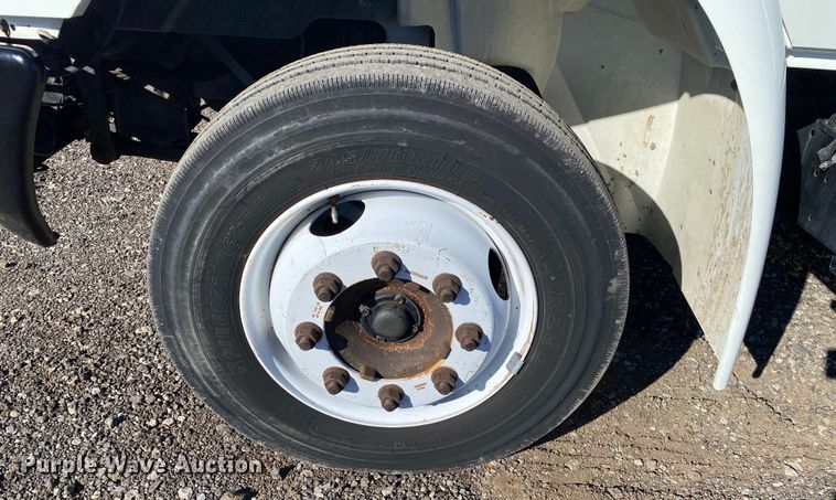 image for item KB9599 2003 International 4200 SBA  box truck