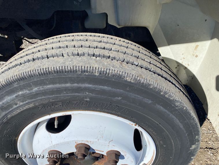 image for item KB9599 2003 International 4200 SBA  box truck