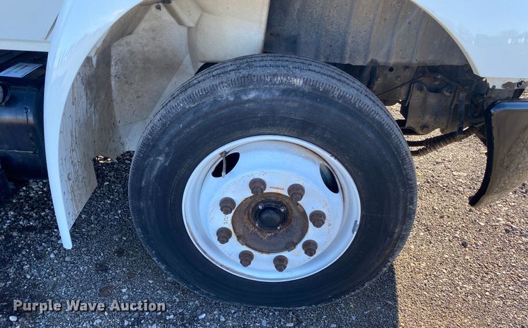 image for item KB9599 2003 International 4200 SBA  box truck