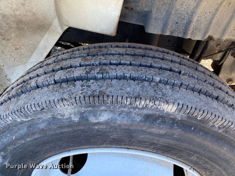 image for item KB9599 2003 International 4200 SBA  box truck