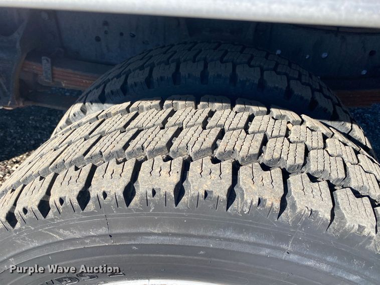 image for item KB9599 2003 International 4200 SBA  box truck