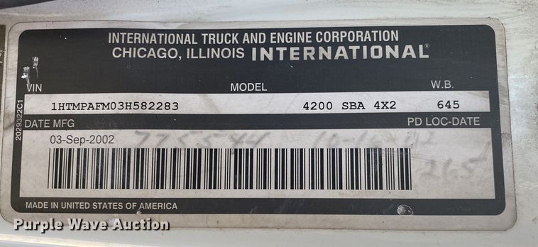 image for item KB9599 2003 International 4200 SBA  box truck