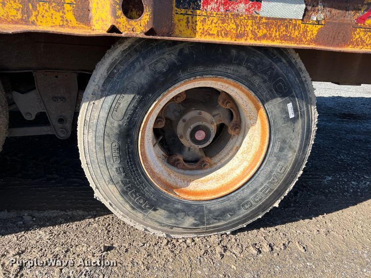 image for item KR9555 1984 Trail-Eze DN20R30  equipment trailer