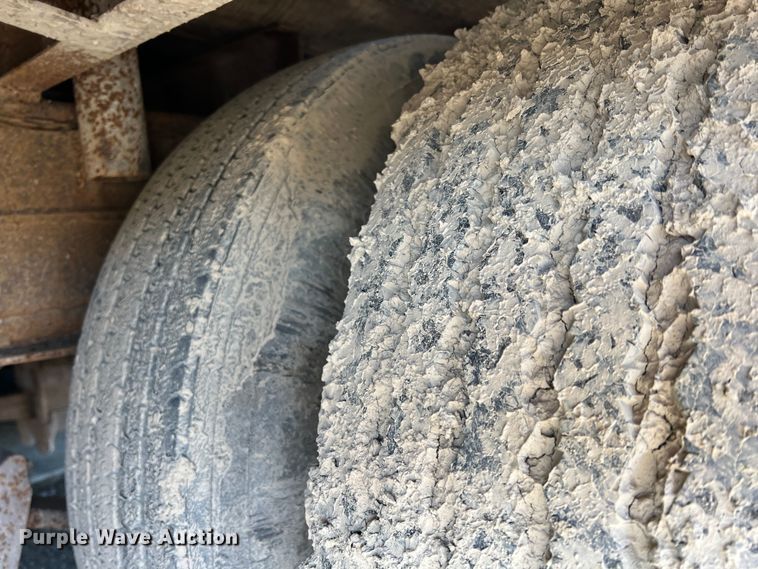 image for item KR9555 1984 Trail-Eze DN20R30  equipment trailer