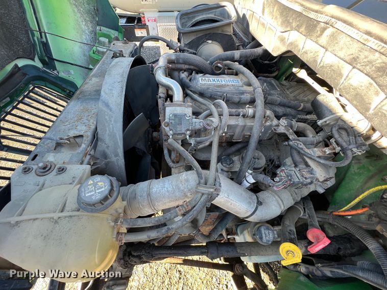 image for item KR9557 2008 International 4300  flatbed truck