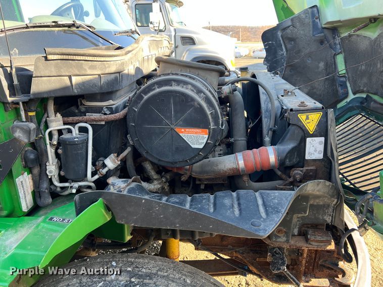 image for item KR9557 2008 International 4300  flatbed truck