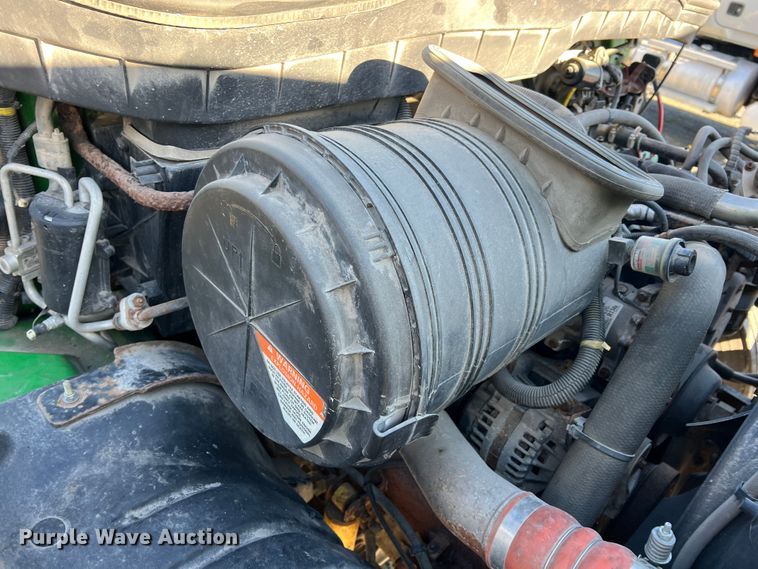 image for item KR9557 2008 International 4300  flatbed truck