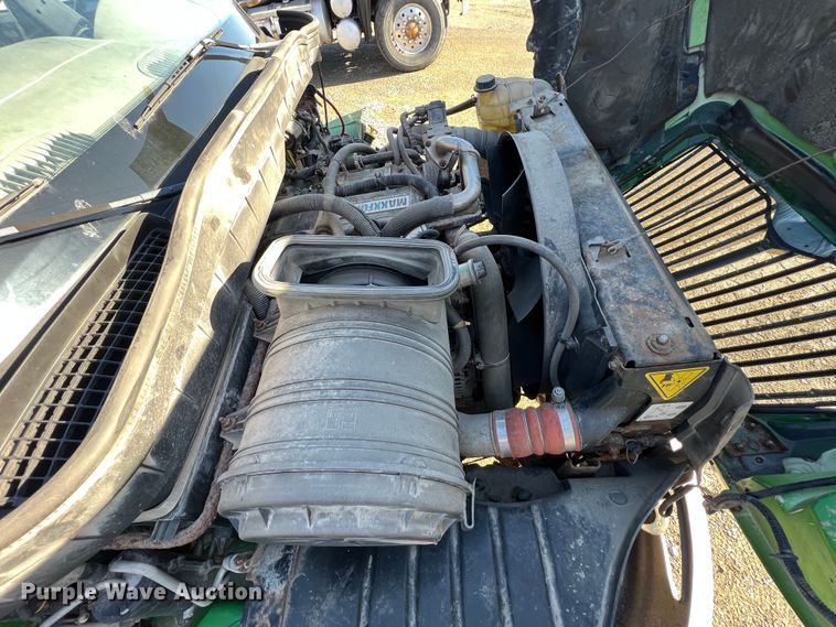 image for item KR9557 2008 International 4300  flatbed truck