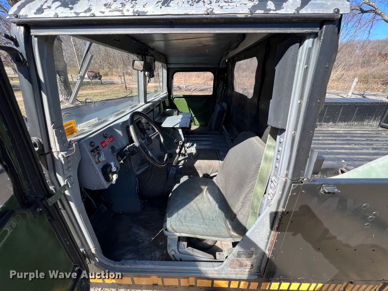 image for item KR9561 1990 Am General M998 Humvee