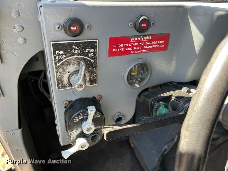 image for item KR9561 1990 Am General M998 Humvee