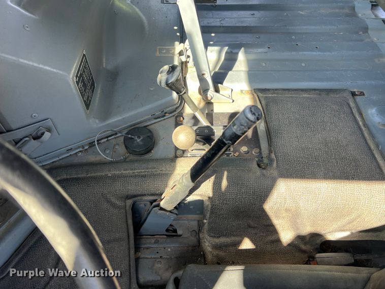 image for item KR9561 1990 Am General M998 Humvee