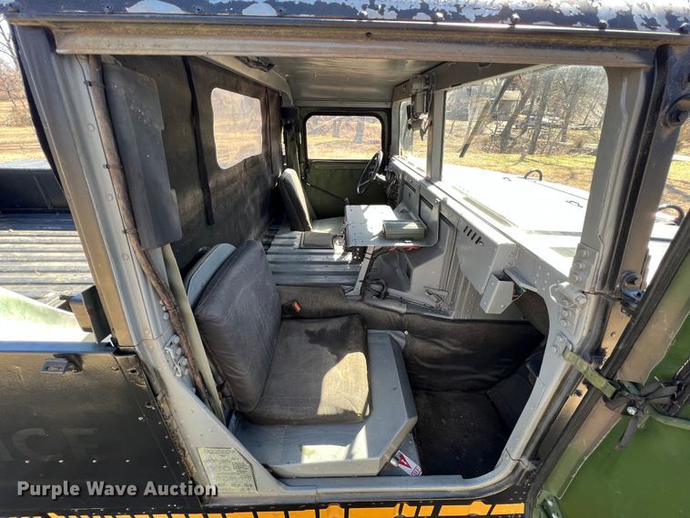 image for item KR9561 1990 Am General M998 Humvee