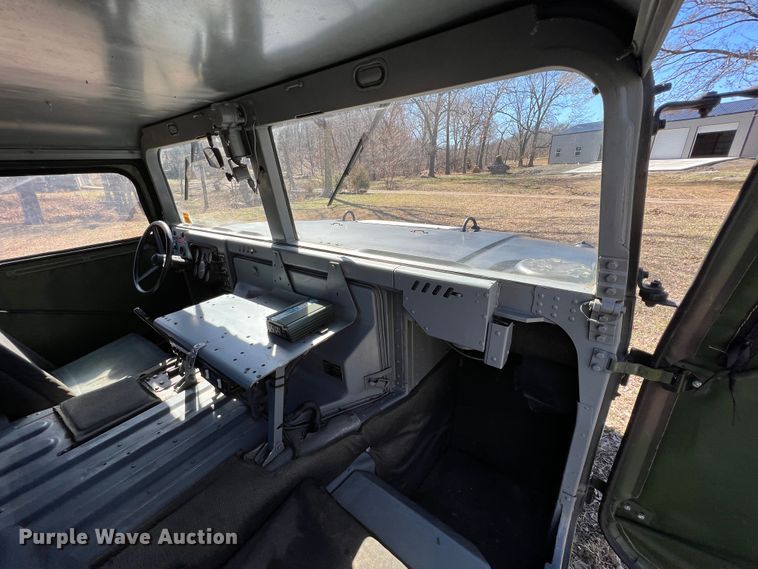 image for item KR9561 1990 Am General M998 Humvee