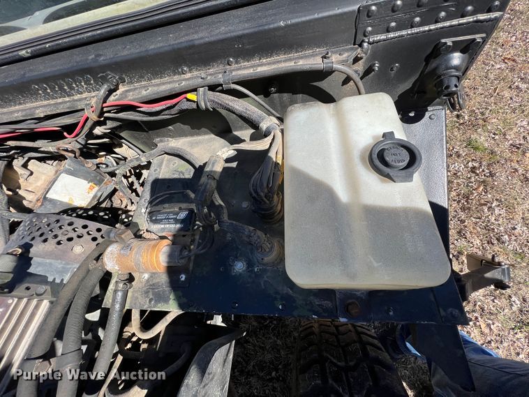 image for item KR9561 1990 Am General M998 Humvee