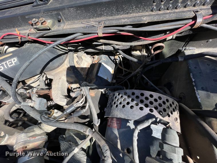 image for item KR9561 1990 Am General M998 Humvee