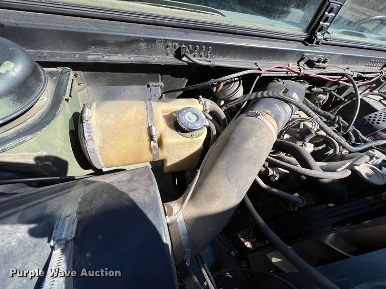 image for item KR9561 1990 Am General M998 Humvee