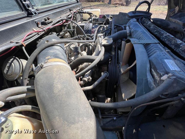 image for item KR9561 1990 Am General M998 Humvee