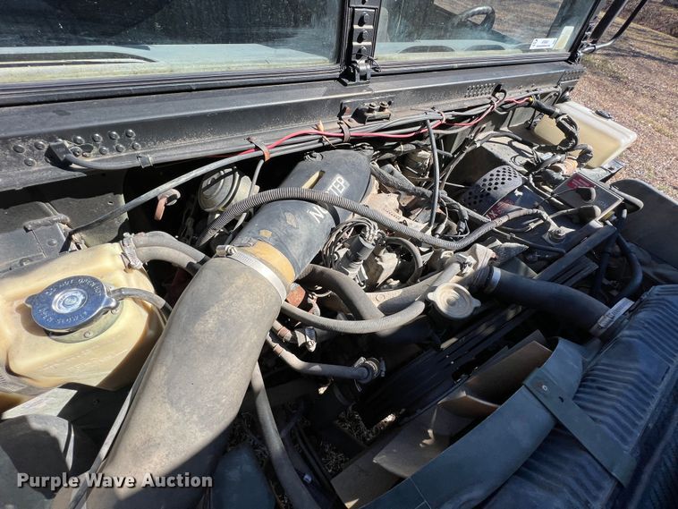 image for item KR9561 1990 Am General M998 Humvee